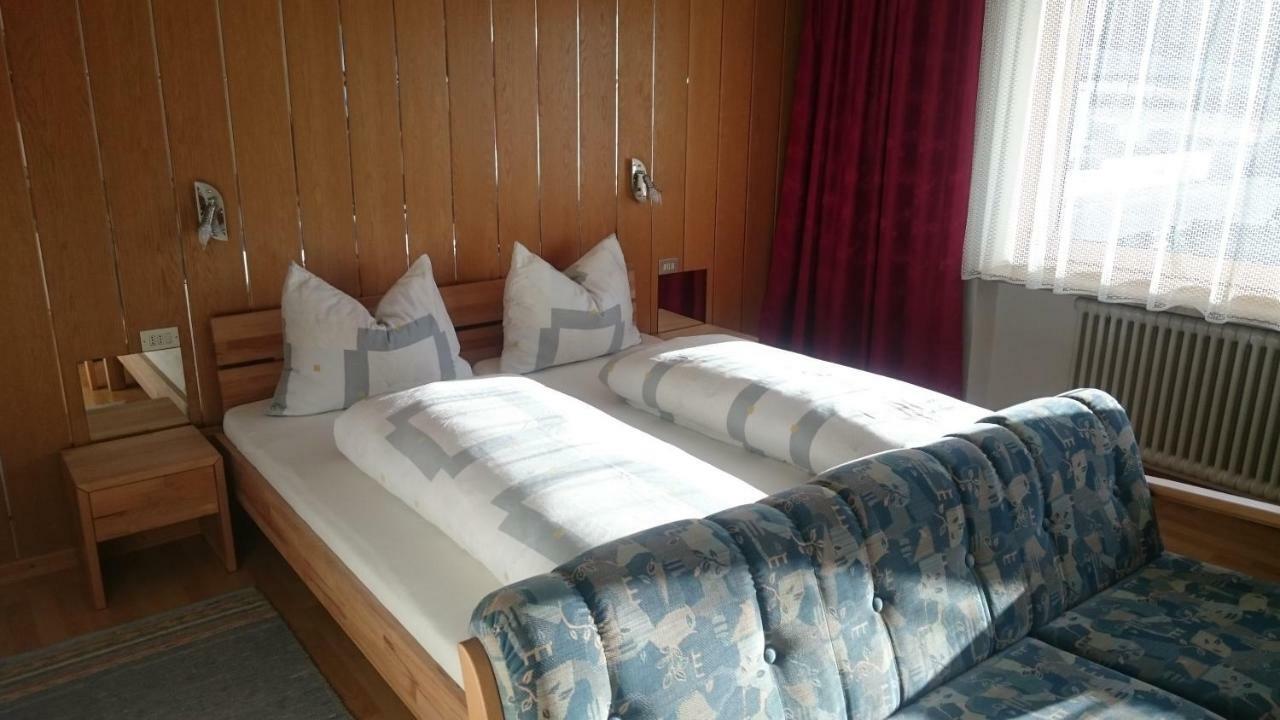 Pension Tirol San Valentino alla Muta Room photo
